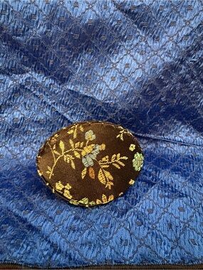 Decorative Floral Fabric Jewelry Holder in Black and Gold